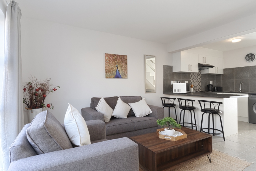 2 Bedroom Property for Sale in Stratford Green Western Cape